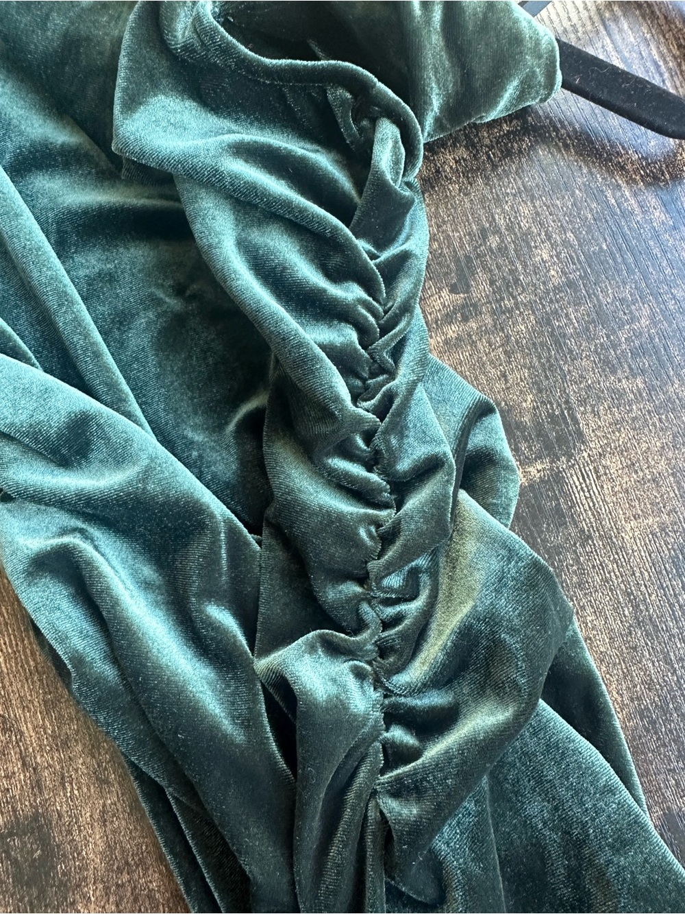 Commense One-Shoulder Velvet Mini Dress - Dark Green - Picture 7 of 11